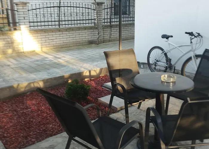 Julia\'S Place